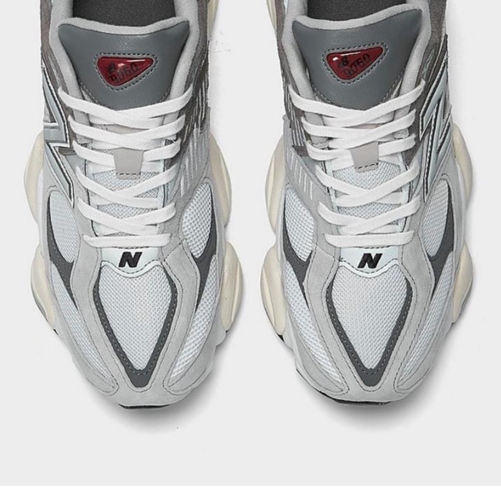 New Balance 9060 Runner Grey